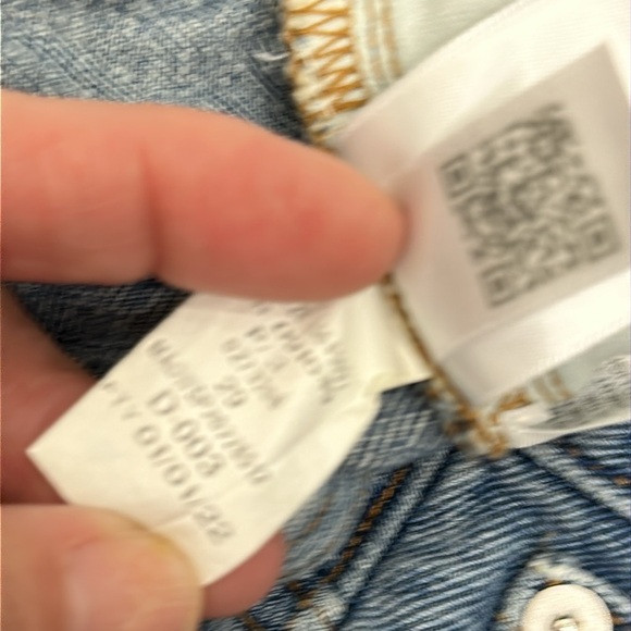 Madewell The MomJean Short size 29. Raw hem Denim Shorts - Picture 8 of 8